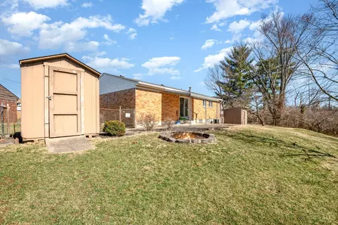 Exterior - 1619 Brightview Dr, Cincinnati, OH 45231 photo 4 of 7