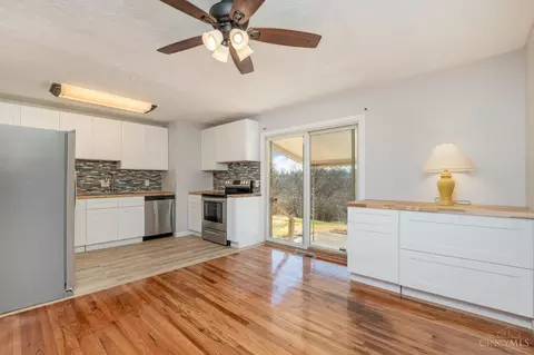 Kitchen - 1619 Brightview Dr, Cincinnati, OH 45231 photo 1 of 4