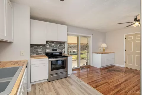 Kitchen - 1619 Brightview Dr, Cincinnati, OH 45231 photo 4 of 4