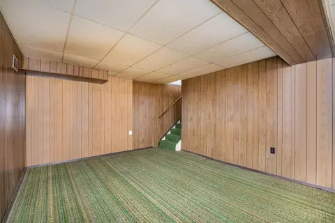 Living - 1619 Brightview Dr, Cincinnati, OH 45231 photo 4 of 4