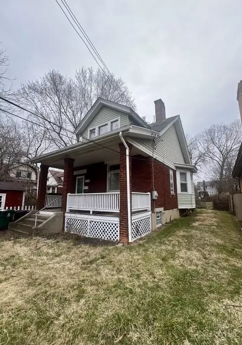 4738 Doberrer Ave, Cincinnati, OH 45232 photo 3