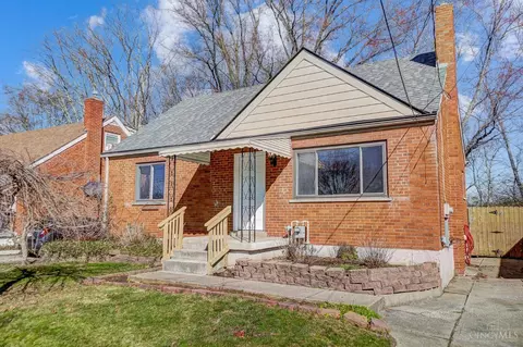 7110 Bluecrest Dr, Anderson Twp, OH 45230