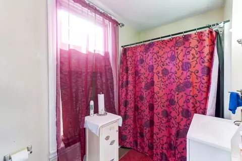 Bath - 8341 Anthony Wayne, Cincinnati, OH 45216 photo 4 of 6