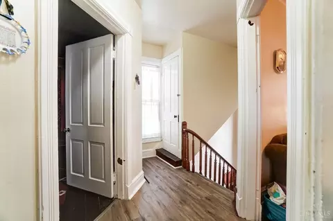 Entry Way - 8341 Anthony Wayne, Cincinnati, OH 45216 photo 3 of 4