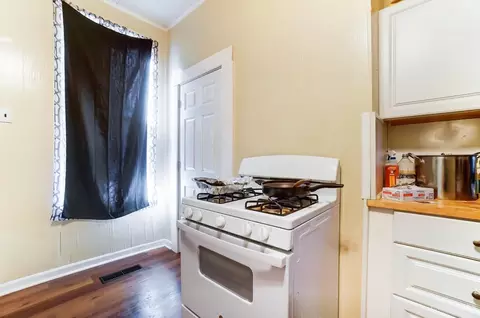Kitchen - 8341 Anthony Wayne, Cincinnati, OH 45216 photo 2 of 5