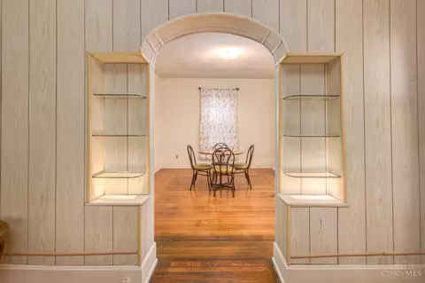 Dining - 3512 Dury Ave, Cincinnati, OH 45229 photo 1 of 3