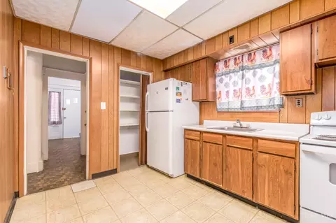 Kitchen - 3512 Dury Ave, Cincinnati, OH 45229 photo 1 of 3