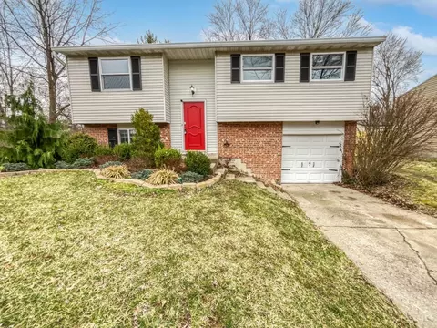 1369 Linden Creek Dr, Milford, OH 45150