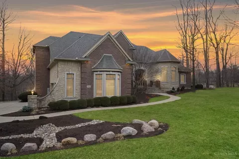 7813 Country Brook Ct, Springboro, OH 45066