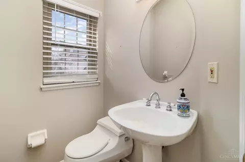 Bath - 2622 Morrow Pl, Cincinnati, OH 45204 photo 1 of 3