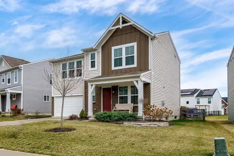 Exterior - 1476 Eagle Blvd, Hamilton Township, OH 45039 photo 3 of 11
