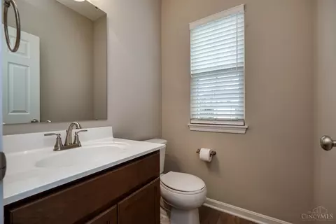 Bath - 1476 Eagle Blvd, Hamilton Township, OH 45039 photo 1 of 4