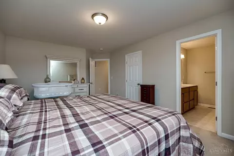 Bedroom - 1476 Eagle Blvd, Hamilton Township, OH 45039 photo 2 of 7