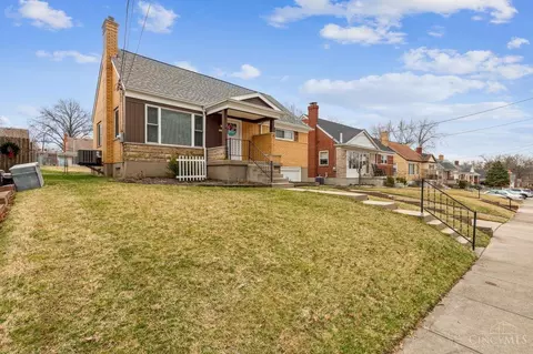 3656 Edgebrook Dr, Cincinnati, OH 45248