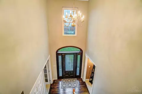 Entry Way - 5018 Midfield Rd, Cincinnati, OH 45244 photo 3 of 7