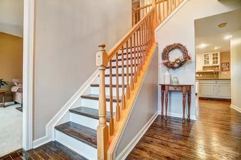 Entry Way - 5018 Midfield Rd, Cincinnati, OH 45244 photo 5 of 7
