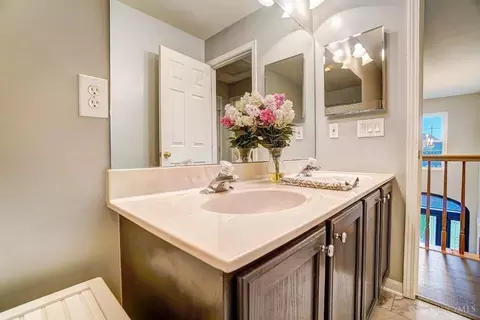Bath - 5018 Midfield Rd, Cincinnati, OH 45244 photo 9 of 14