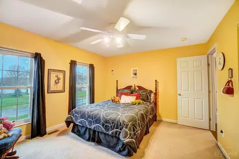 Bedroom - 5018 Midfield Rd, Cincinnati, OH 45244 photo 5 of 12