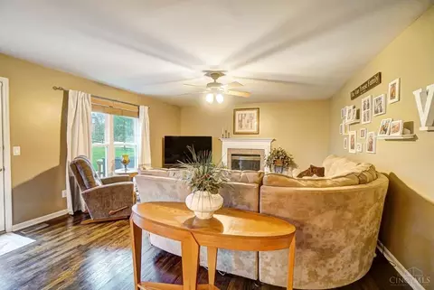 Living - 5018 Midfield Rd, Cincinnati, OH 45244 photo 6 of 13