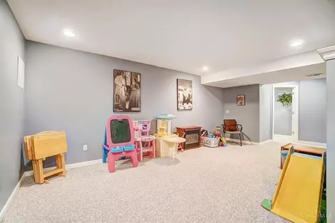 Bedroom - 5018 Midfield Rd, Cincinnati, OH 45244 photo 11 of 12