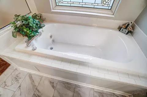 Bath - 5018 Midfield Rd, Cincinnati, OH 45244 photo 5 of 14