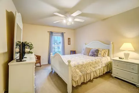 Bedroom - 5018 Midfield Rd, Cincinnati, OH 45244 photo 9 of 12