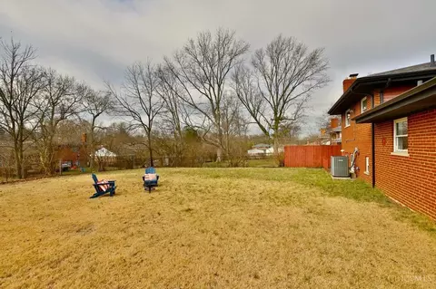 Exterior - 1037 Bluejay Dr, Cincinnati, OH 45231 photo 5 of 5