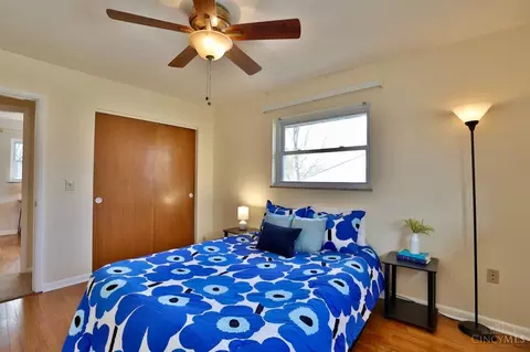Bedroom - 1037 Bluejay Dr, Cincinnati, OH 45231 photo 2 of 6