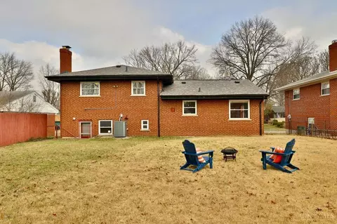 Exterior - 1037 Bluejay Dr, Cincinnati, OH 45231 photo 4 of 5