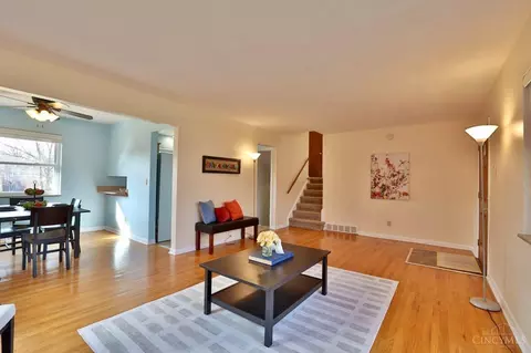 Living - 1037 Bluejay Dr, Cincinnati, OH 45231 photo 6 of 6