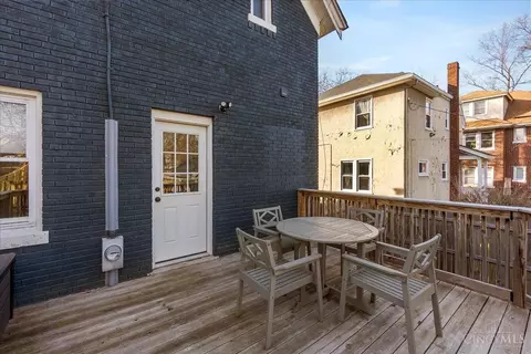 Exterior - 3972 Warwick Ave, Cincinnati, OH 45229 photo 4 of 8