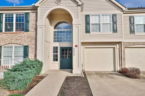 250 Postoak Ln #J, Milford, OH 45150