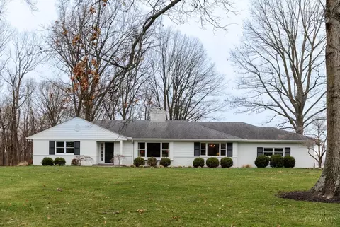 Exterior - 7245 Algonquin Dr, Cincinnati, OH 45243 photo 2 of 11