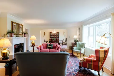 Living - 7245 Algonquin Dr, Cincinnati, OH 45243 photo 1 of 4