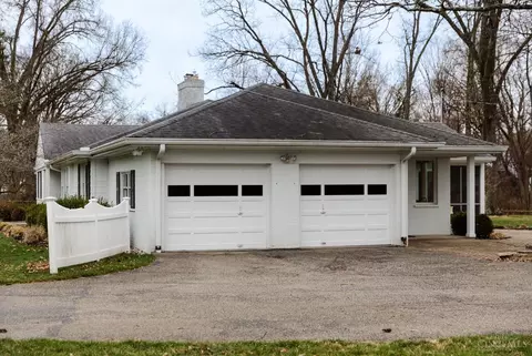 Exterior - 7245 Algonquin Dr, Cincinnati, OH 45243 photo 5 of 11