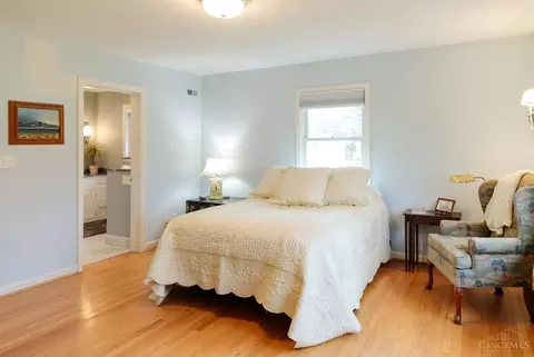 Bedroom - 7245 Algonquin Dr, Cincinnati, OH 45243 photo 1 of 4