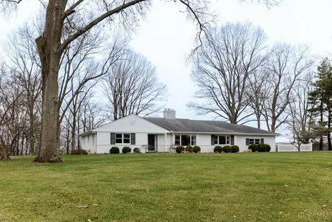 7245 Algonquin Dr, Cincinnati, OH 45243
