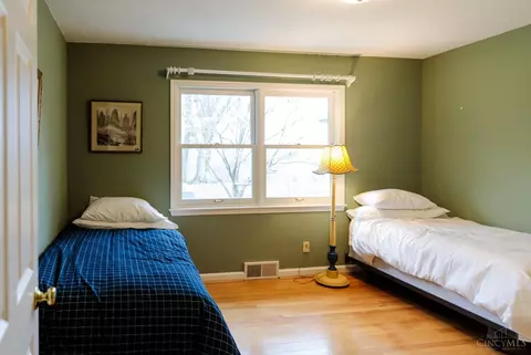 Bedroom - 7245 Algonquin Dr, Cincinnati, OH 45243 photo 4 of 4