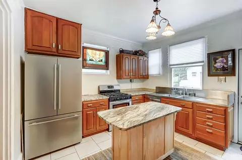 Kitchen - 2023 Ryan Ave, Cincinnati, OH 45219 photo 1 of 4