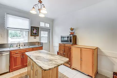 Kitchen - 2023 Ryan Ave, Cincinnati, OH 45219 photo 4 of 4