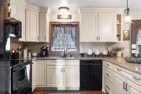Kitchen - 2837 Beech Grove Rd, Georgetown, OH 45121 photo 1 of 5