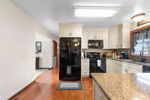 Kitchen - 2837 Beech Grove Rd, Georgetown, OH 45121 photo 4 of 5