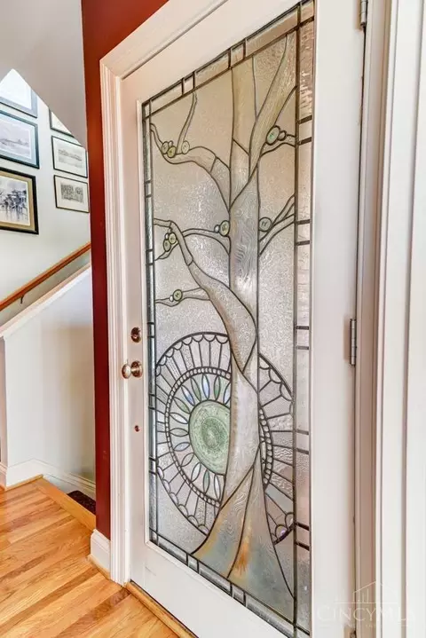 Entry Way - 516 Conroy St, Cincinnati, OH 45214 photo 4 of 4
