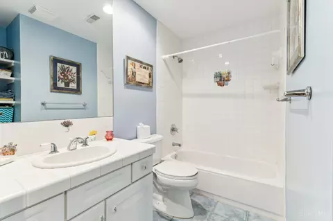 Bath - 516 Conroy St, Cincinnati, OH 45214 photo 3 of 3