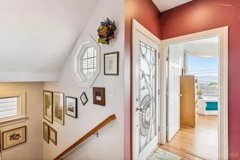 Entry Way - 516 Conroy St, Cincinnati, OH 45214 photo 1 of 4