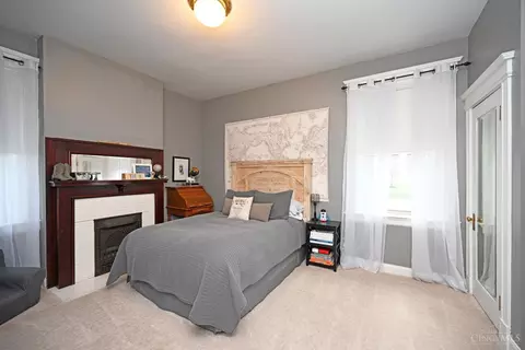 Bedroom - 2548 River Rd, Cincinnati, OH 45204 photo 6 of 6