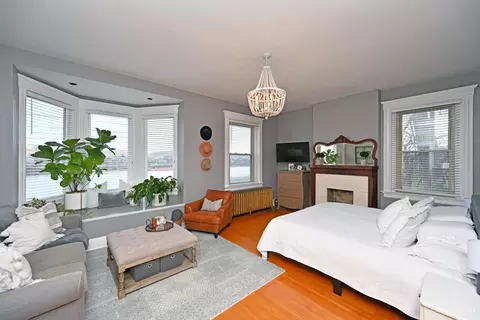 Bedroom - 2548 River Rd, Cincinnati, OH 45204 photo 3 of 6
