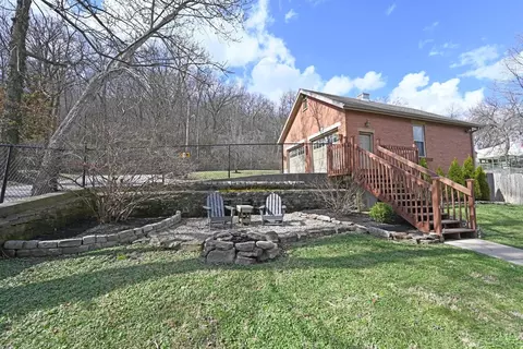Exterior - 2548 River Rd, Cincinnati, OH 45204 photo 5 of 7