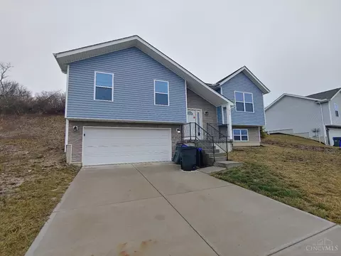 1000 Golfview Dr, Hamilton, OH 45013 photo 2