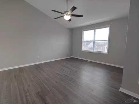 1000 Golfview Dr, Hamilton, OH 45013 photo 4